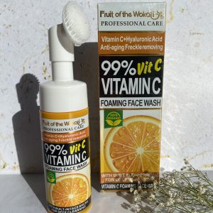 وکالی فوم شستشو براش دار ویتامین سی